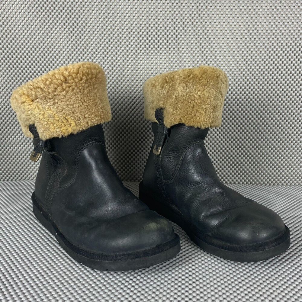 UGG Bellevue Boots Womens Size 9 Black Leather Genuine Sheepskin Lined Booties